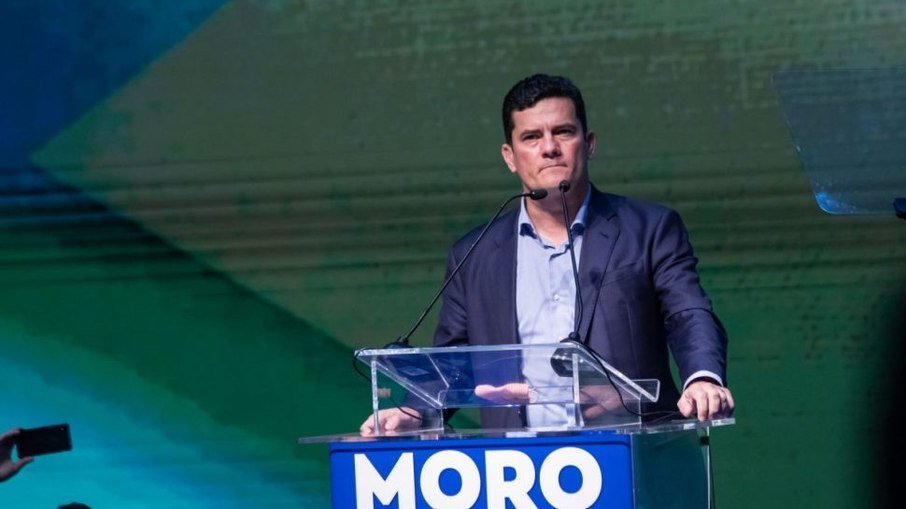 PT atrela problemas na Petrobras a Moro, que rebate: "Não vão enganar o povo"