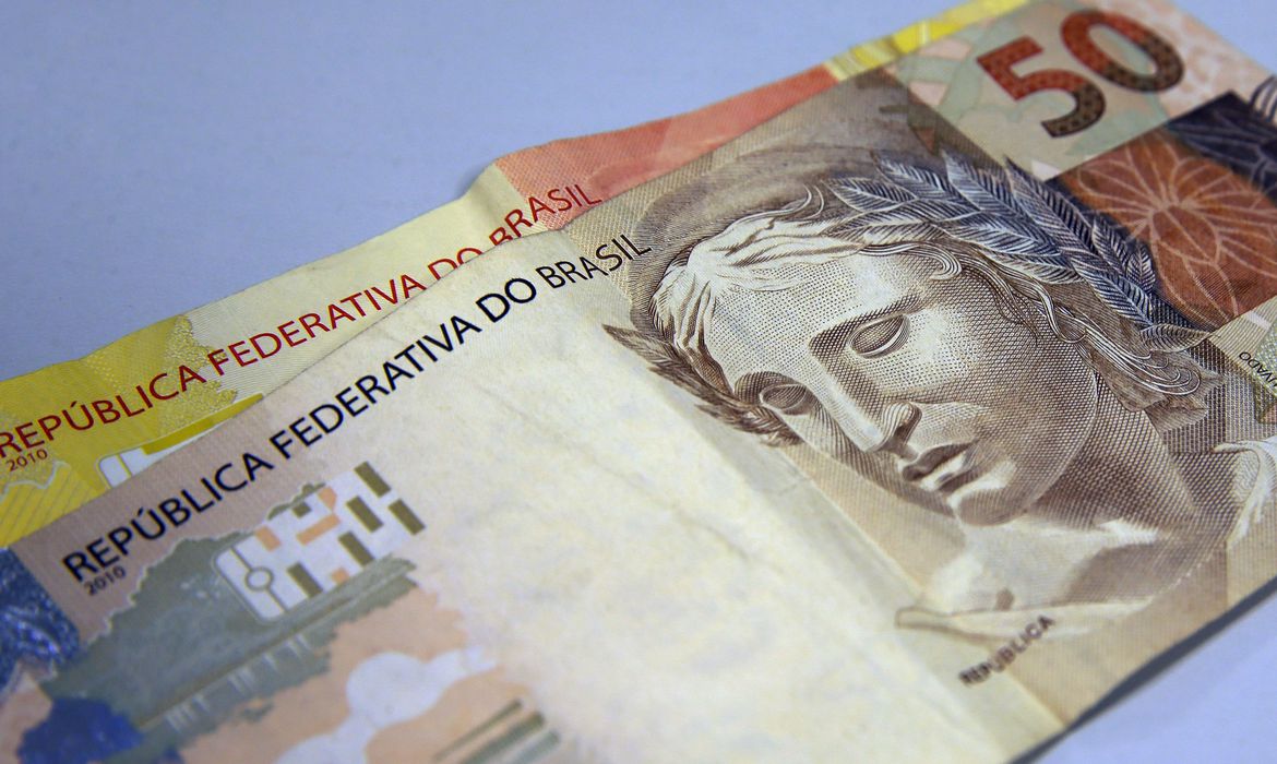 Auxílio Brasil começa a ser pago hoje; veja quem recebe, valor, datas e tire dúvidas