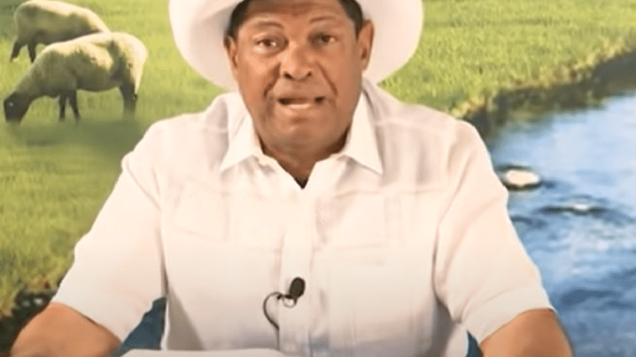 Grevistas recebem salários e voltam ao trabalho em TV de igreja de famoso pastor