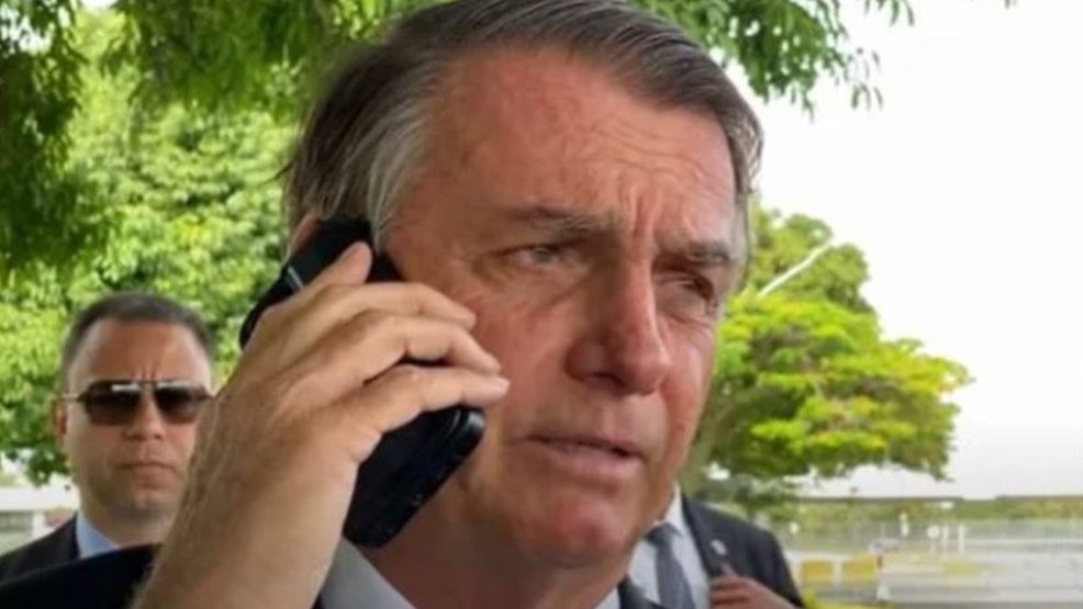 Após pedidos de apoiadores, Bolsonaro aciona ministros: “Dá para olhar isso?”
