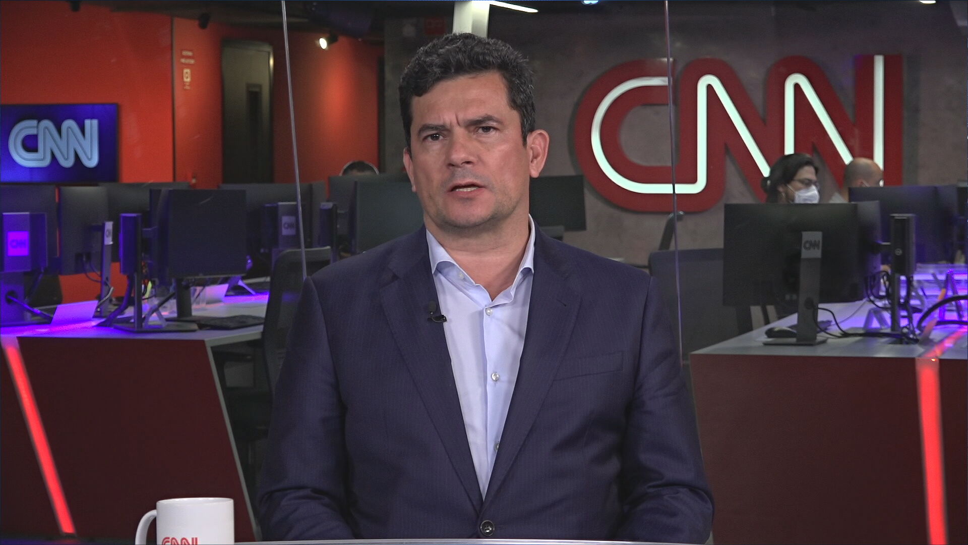 É preocupante candidato que flerta com autoritarismo, diz Moro sobre fala de Lula