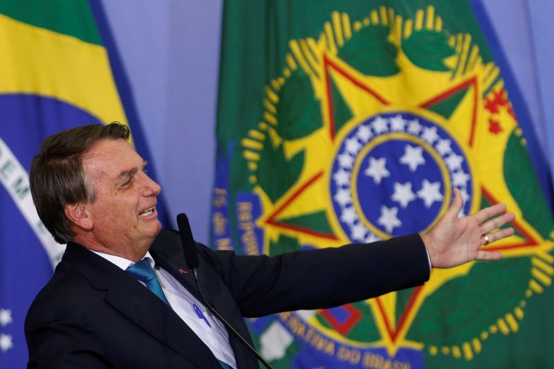 PL não fará coligações com partidos de esquerda, diz Bolsonaro