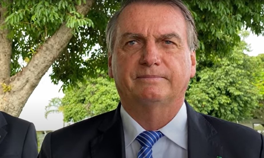 'Brasil não aguenta mais um lockdown', diz Bolsonaro sobre nova variante