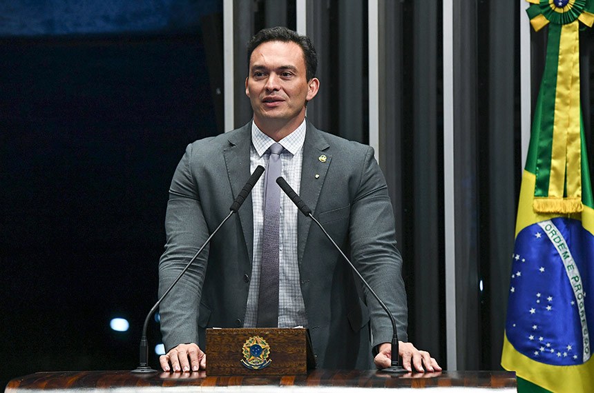 Styvenson sugere punição de deputado por acidente: “Típico de quem defende maconha”
