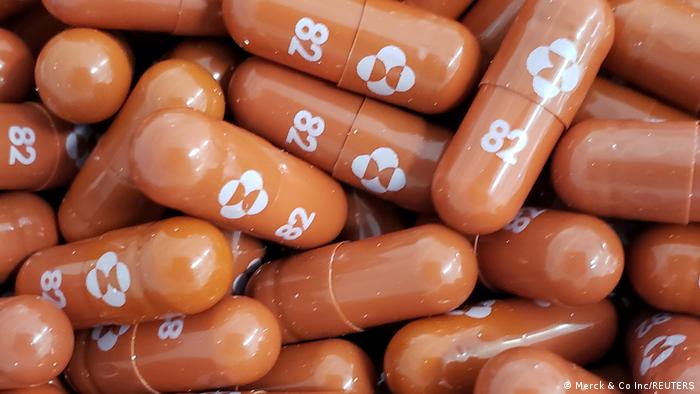 Pfizer diz que pílula contra Covid-19 reduz risco de hospitalização e morte em 89%