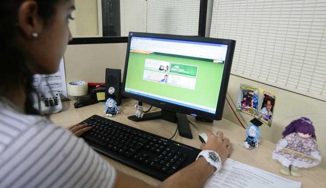 Bolsonaro edita MP para perdoar até 92% das dívidas de estudantes com o Fies