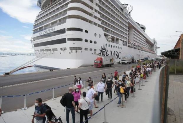 “Cruzeiros pararam por excessos da Anvisa e dos estados”, diz ministro do Turismo