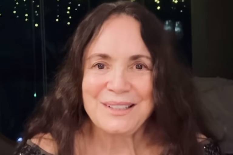 Famosa atriz garante que fotomontagem de Bolsonaro com ser divino 'não é fake'