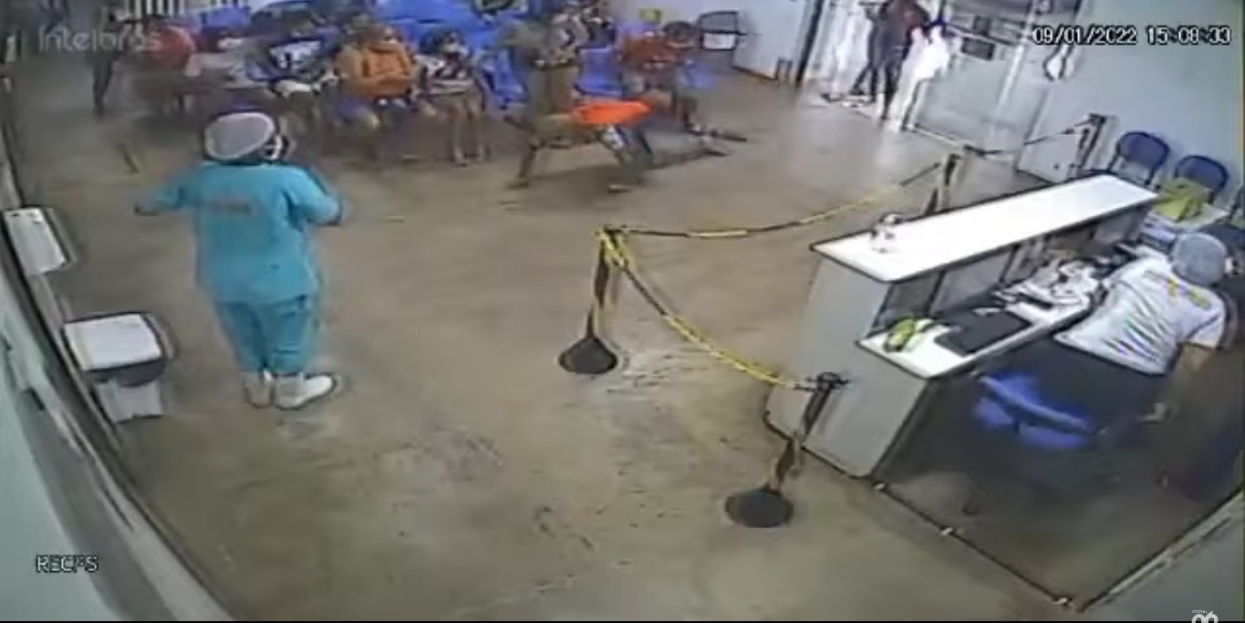 Criminosos executam homem em sala de espera de hospital