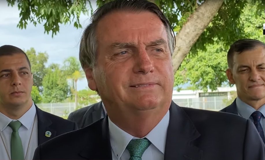Bolsonaro acusa emissora de culpá-lo pela alta da inflação