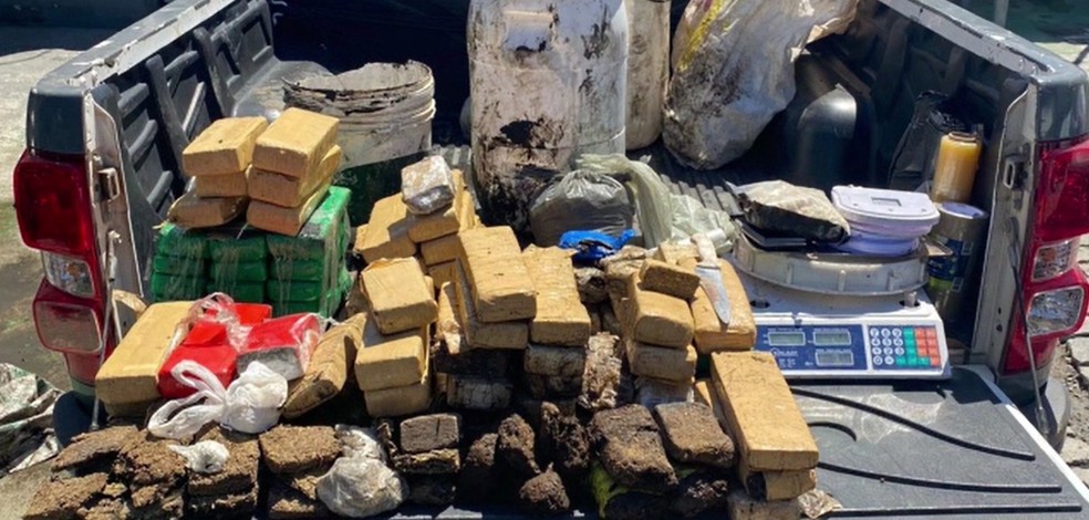 PM apreende mais de 100kg de maconha em mangue na zona Oeste de Natal