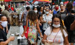 Brasil registra mais de 135 mil casos de Covid em 24 horas