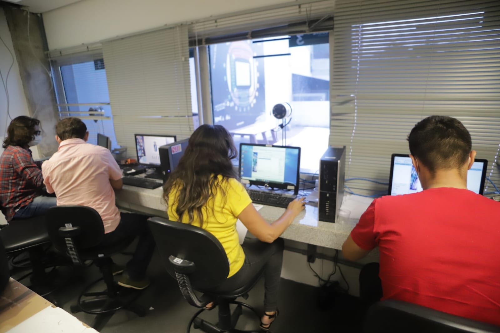 Queda de energia atrasa resultados de testes de Covid feitos no drive em Natal