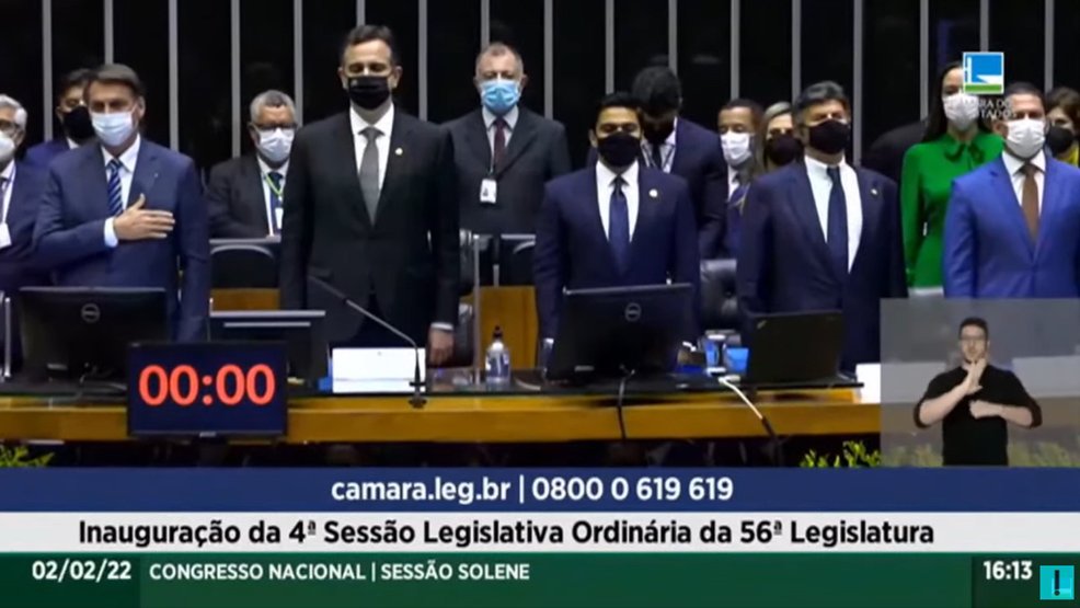 Bolsonaro: "Não deixemos que quem quer que seja ouse regular a mídia"
