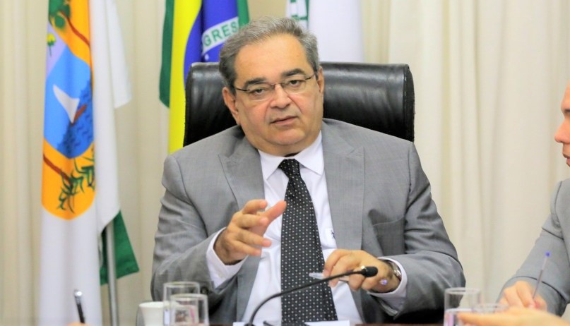 Álvaro Dias afirma que passaporte vacinal é inútil: “Mesmo com ele, você pode ter o vírus e transmiti-lo”