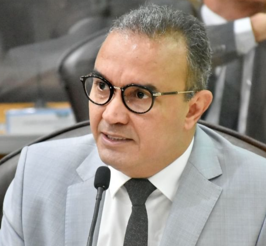 "Era fake news do Governo Fátima", diz deputado sobre redução no preço do gás veicular