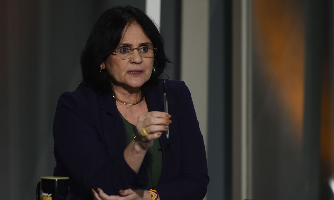 Ministra propõe ação conjunta contra a escravidão doméstica