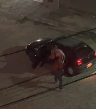 VÍDEO: Homem se desespera ao ter carro roubado em Natal