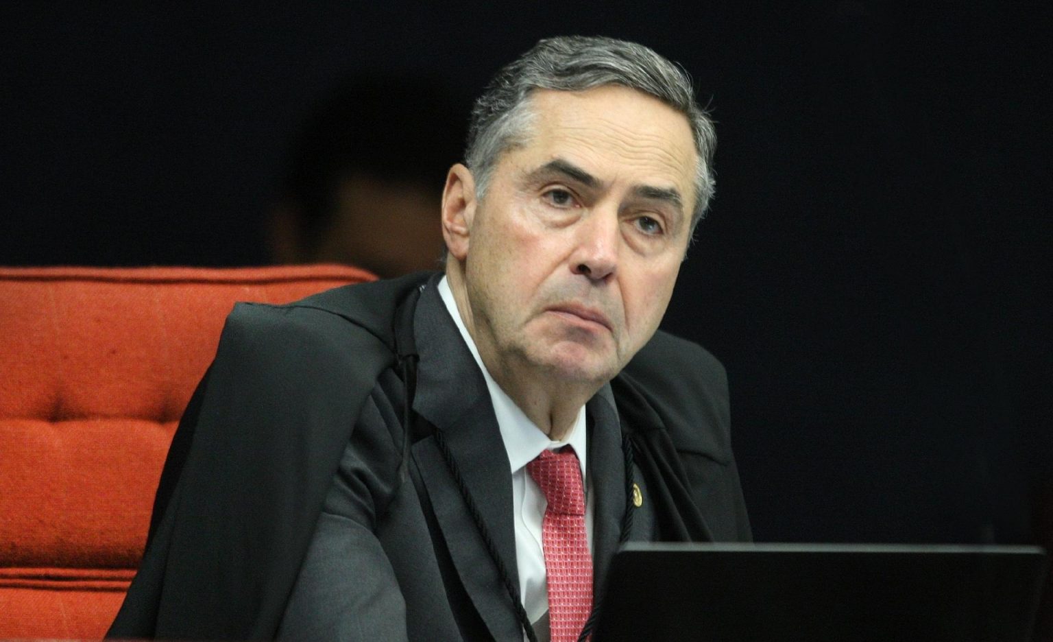Ministro do STF defende bloqueio do Telegram no Brasil