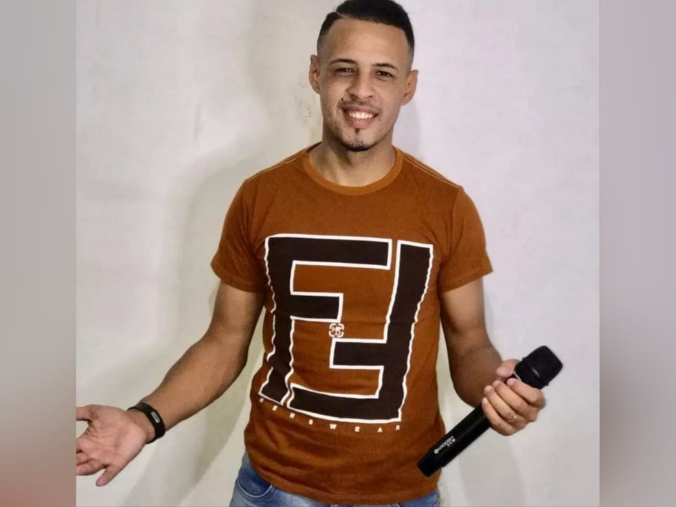 Cantor de forró é morto após discussão no trânsito
