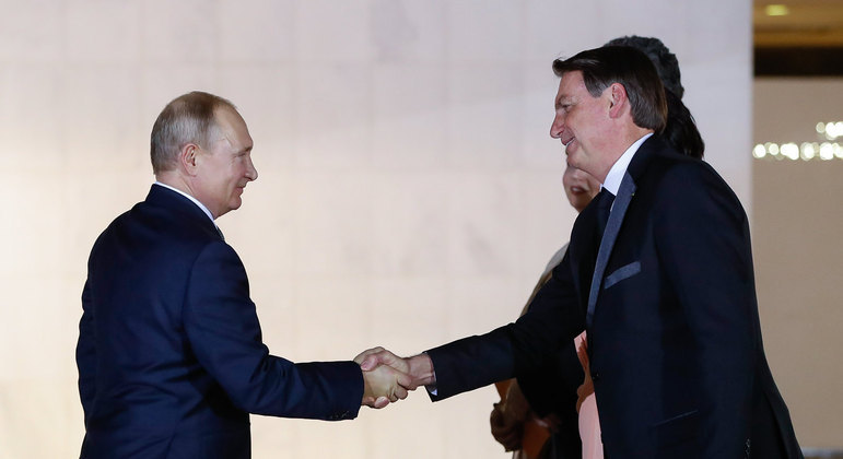 VÍDEO: Diante de Putin, Bolsonaro se diz solidário a todos que se “empenham pela paz”