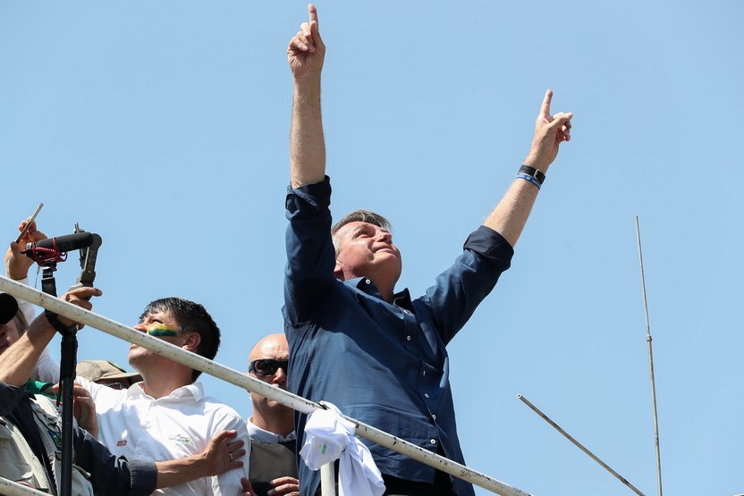 'Golpe de Bolsonaro foi sepultado', diz Barroso