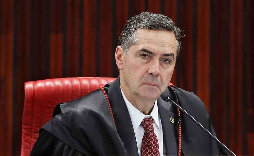 VÍDEO: Barroso diz que Bolsonaro ordenou que caças sobrevoassem a praça dos 3 poderes para ‘quebrar vidraças do STF’