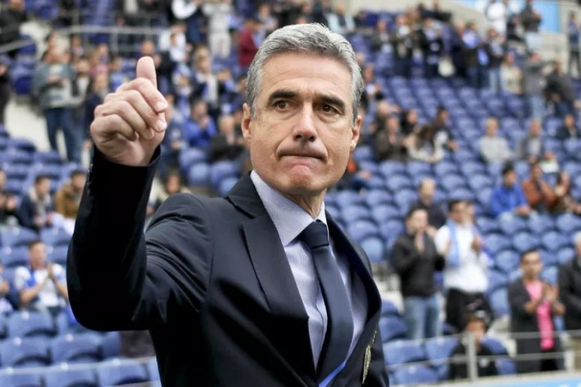 Corinthians encaminha acerto com treinador português