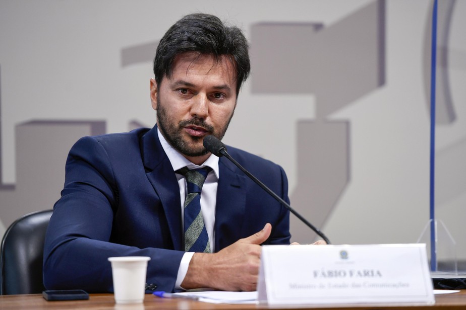 Fábio Faria abre mão de candidatura ao Senado em favor de Rogério Marinho no RN
