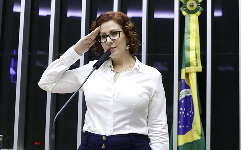 Deputada apresenta projeto que pode tirar PT das eleições