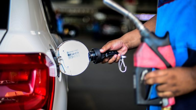 Relator do Senado rejeita proposta para reduzir tributos sobre diesel e GLP