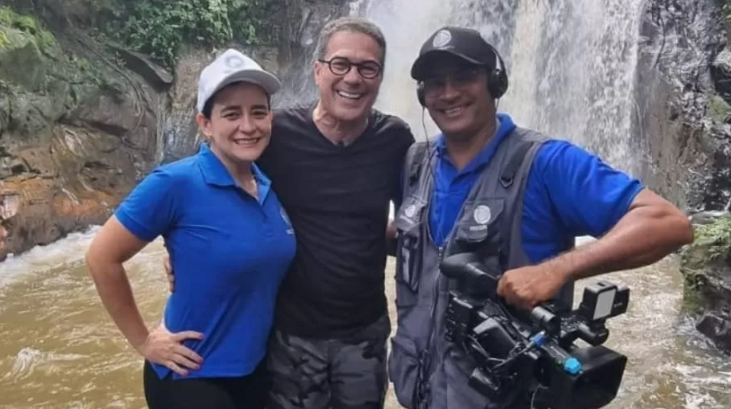 Vitorioso técnico brasileiro vira repórter e até cozinha na TV do Tocantins: 'Joga nas 11'