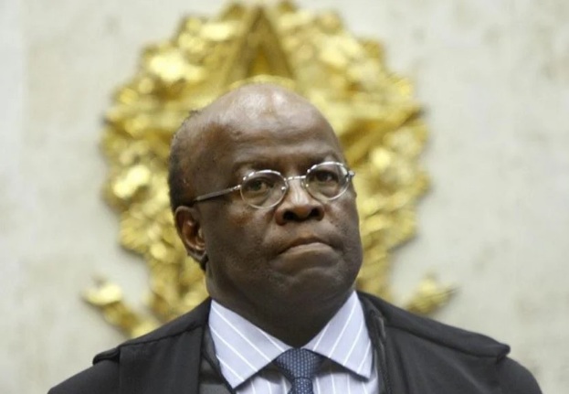 Ex-ministro do STF afirma que não descarta concorrer à Presidência