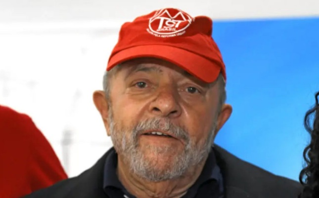 Lula enaltece MST e diz que movimento será “sujeito da história” em eventual governo