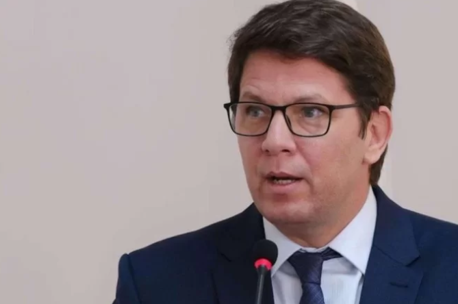 Mario Frias rejeita recurso da Fundação Roberto Marinho e mantém pedido de devolução de R$ 54 milhões