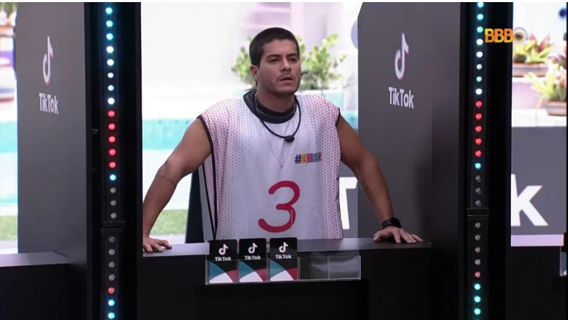 VÍDEO: Brother ganha prova do anjo pela 3ª vez no BBB; assista