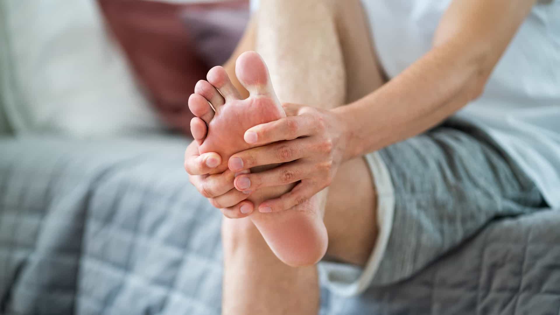 Alerta de diabetes: 3 sinais nos pés que você não deve ignorar