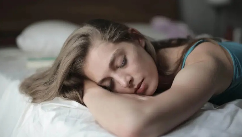 Seguir uma rotina simples antes de dormir pode ajudar a ter manhãs mais produtivas; confira como