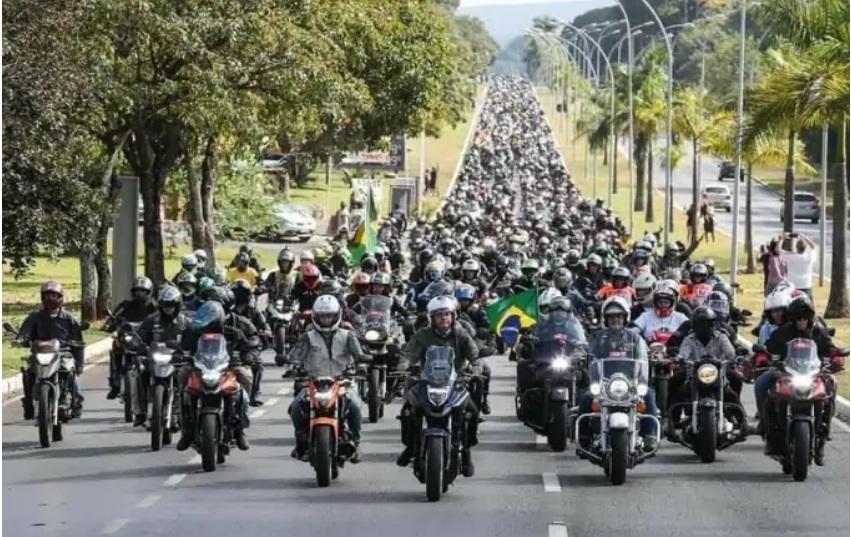 Cobertura de motociata com Bolsonaro rende para Jovem Pan seu maior ibope da história