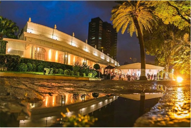 Buffet fecha, cancela festas de casamento e não devolve dinheiro; prejuízos são de até R$ 80 mil por evento
