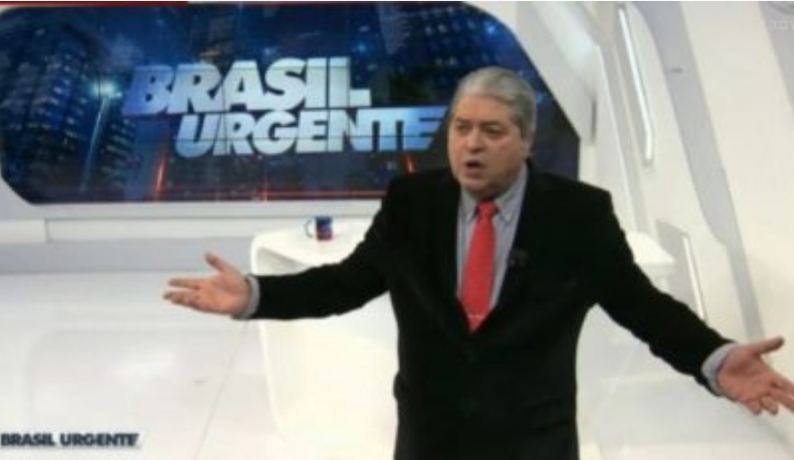 Datena briga com equipe da Band ao vivo ao enaltecer TV Globo