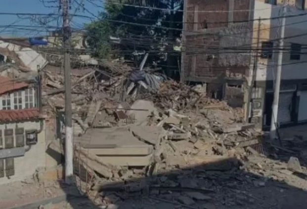 Prédio desaba e mata 3 pessoas da mesma família no ES