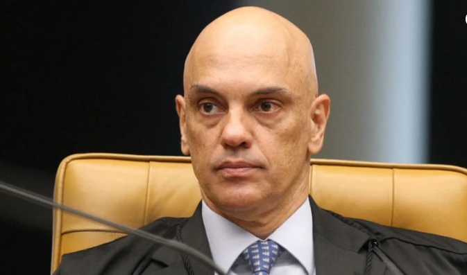Moraes deve determinar multa de R$ 15.000 a Daniel Silveira