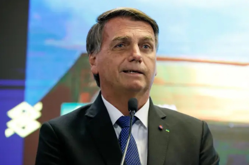Bolsonaro diz que houve “excesso” do STF em pena aplicada a deputado