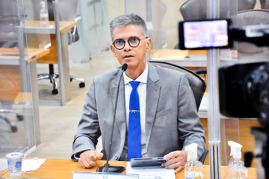 Deputado potiguar diz que não vai desculpar Lula: 'Polícia é polícia, bandido é bandido'