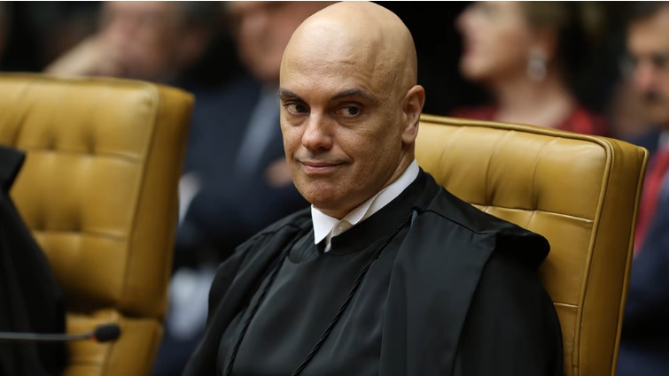 Moraes multa deputado em R$ 405 mil por não usar tornozeleira