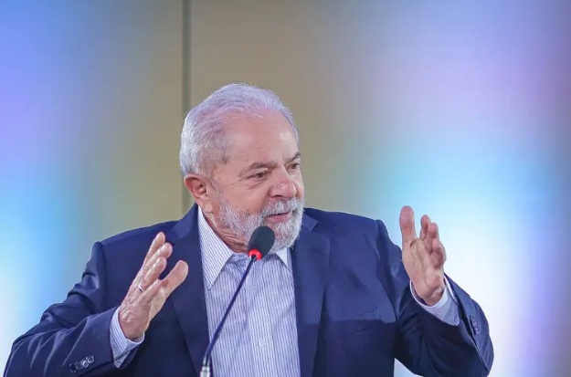 Sindicato precisa ser “freio de arrumação na ganância empresarial”, diz Lula
