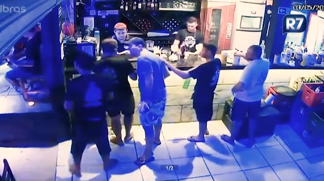 VÍDEO: Policial se recusa a pagar conta a causa confusão em restaurante