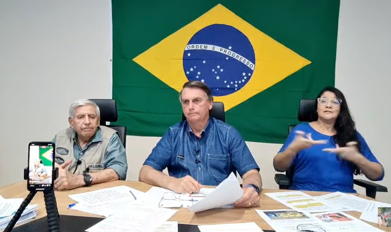 Em recado ao TSE, Bolsonaro diz que seu partido vai contratar auditoria para eleição