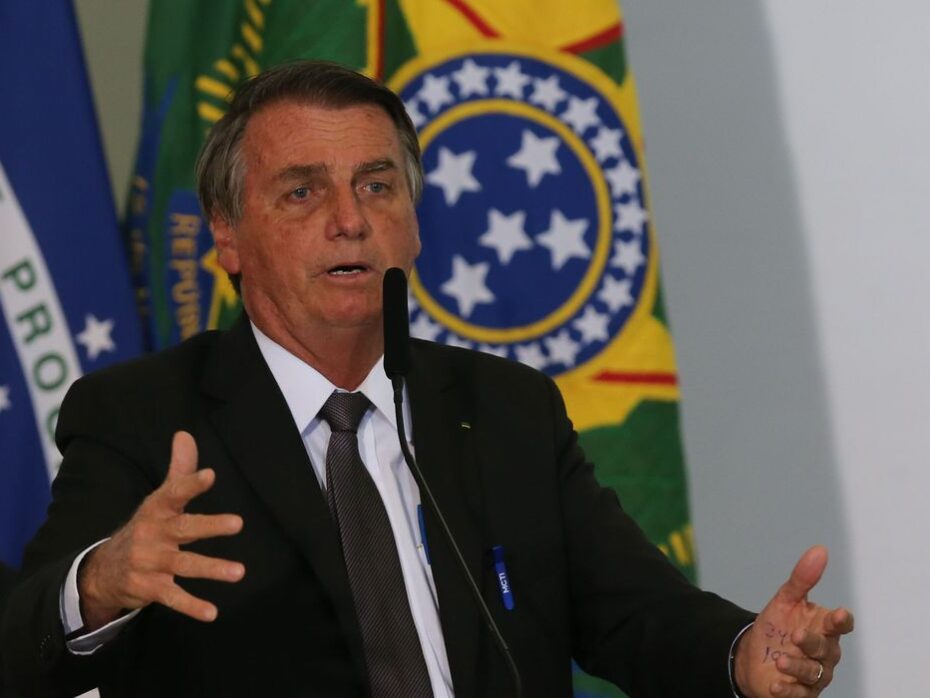 Bolsonaro diz que Petrobras vai causar ‘convulsão nacional’ se subir combustíveis